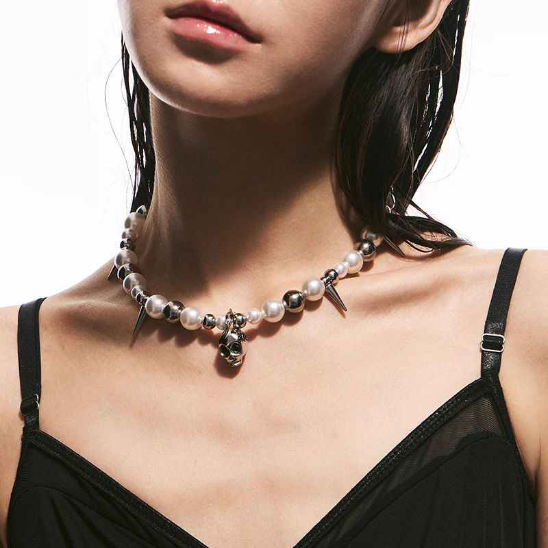 Beaded Siren Skull Necklace - Image 4