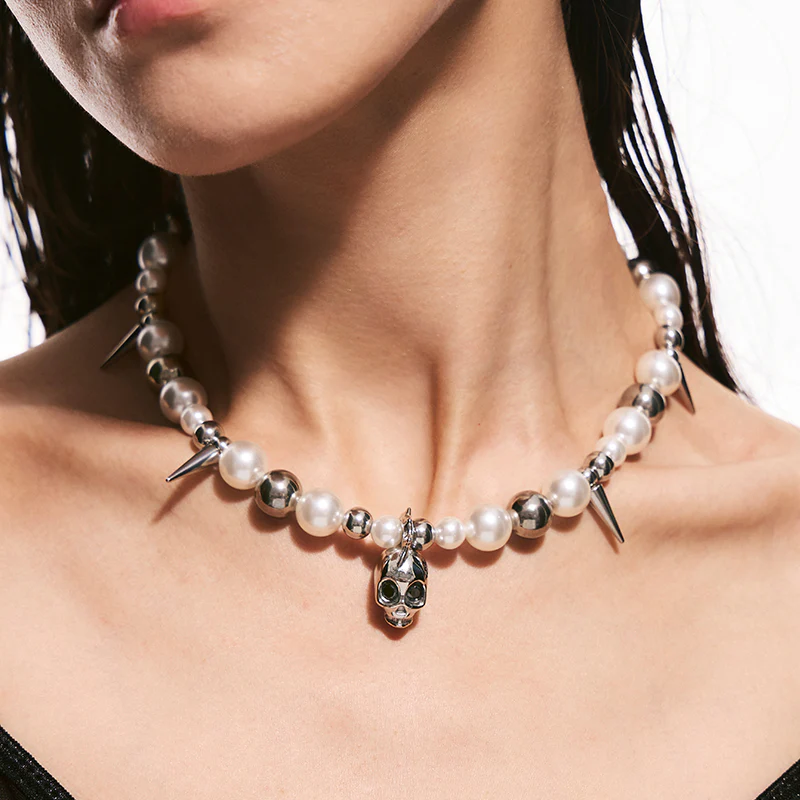 Beaded Siren Skull Necklace - Image 5