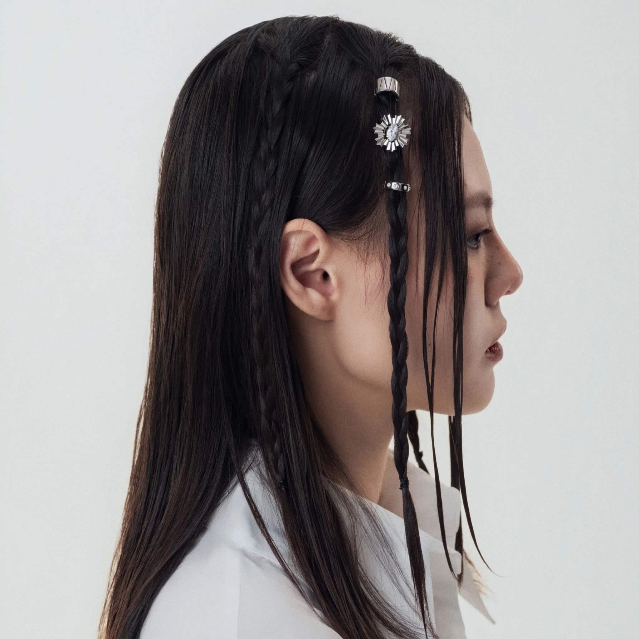 Cornflower Emblem Stacking Hair Buckle Set - Image 3