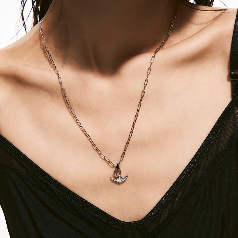 Mini Manta Double-Layer Necklace - Image 6