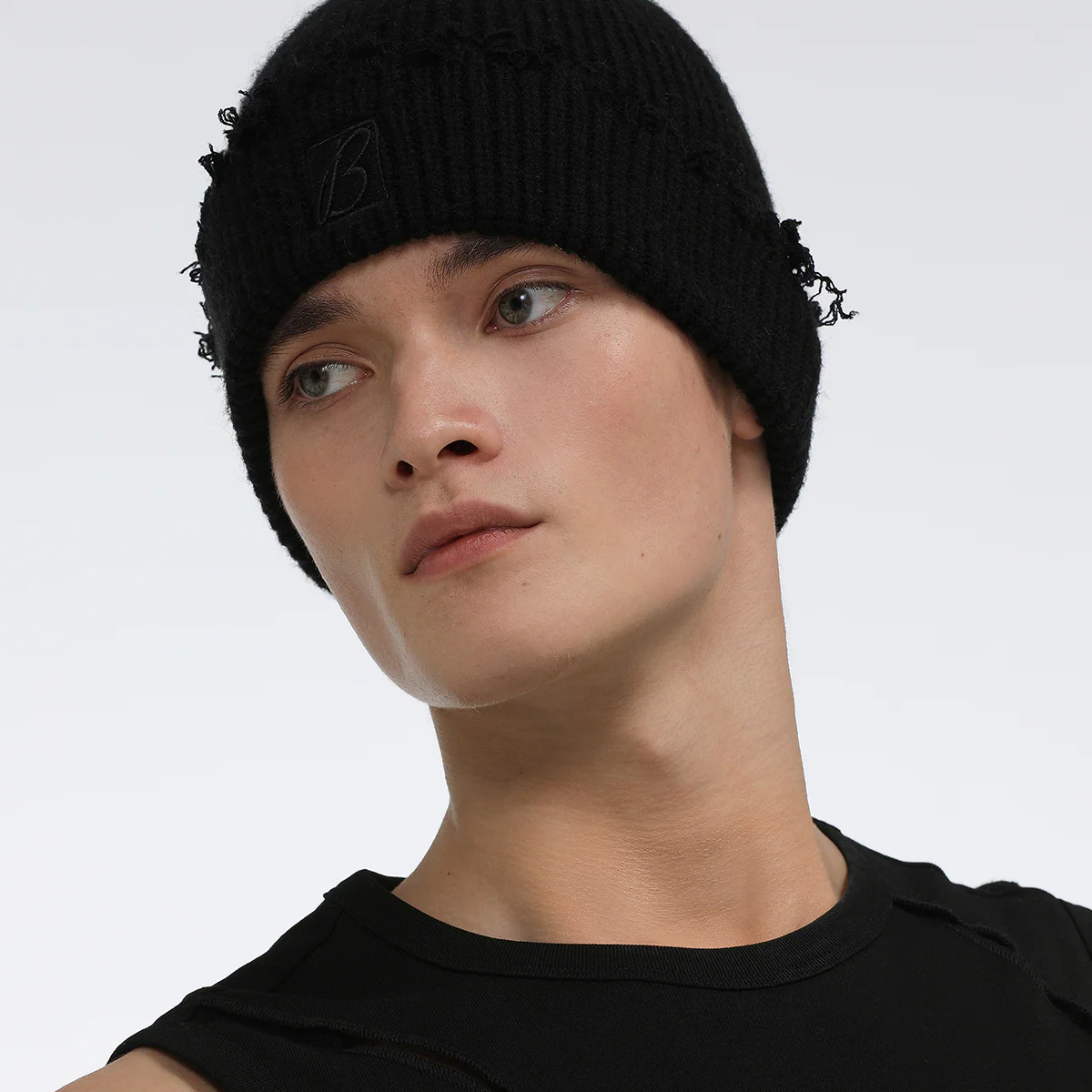 The X-Files Hand-Held Rose Embroidered Knitted Hat - Image 3