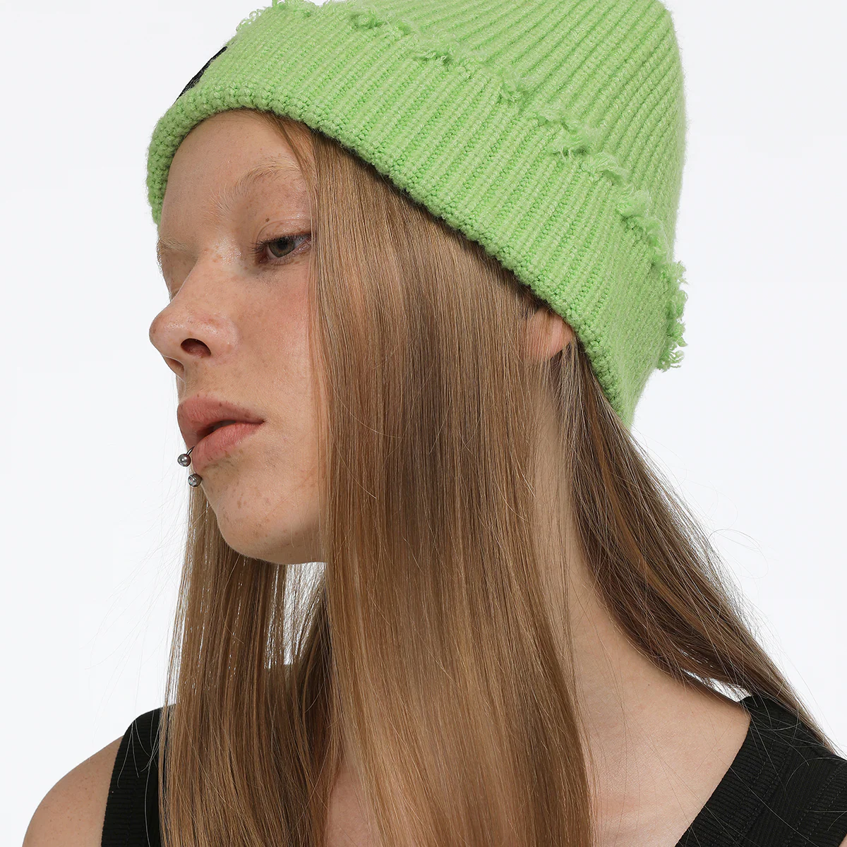 The X-Files Hand-Held Rose Embroidered Knitted Hat - Image 5